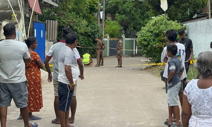 வத்தளையில் ஒருவர் வெட்டிக் கொலை