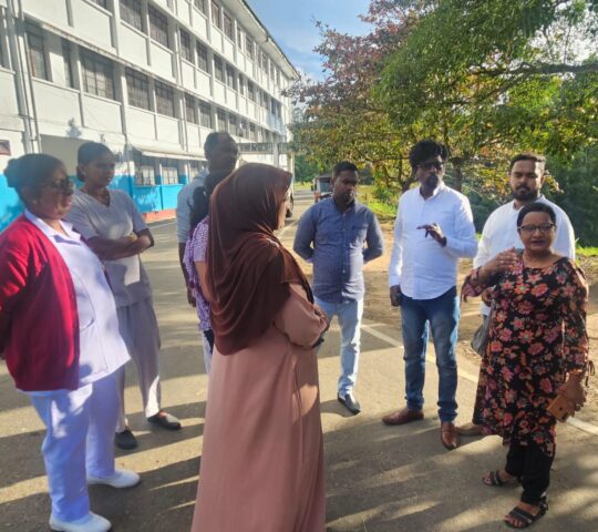 கிட்டினன் கலைச்செல்வி எம்பி மஸ்கெலியா மாவட்ட மருத்துவமனைக்குத் திடீர் விஜயம்
