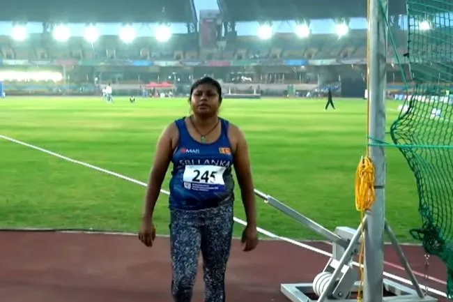 பரிதி வட்டம் எறிதலில் வினோதினி லக்மாலிக்கு வெண்கலப் பதக்கம்