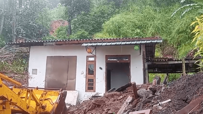 நாவலப்பிட்டியில் ஐவர் உயிரிழப்பு; ஐம்பது குடும்பங்கள் இடம்பெயர்வு