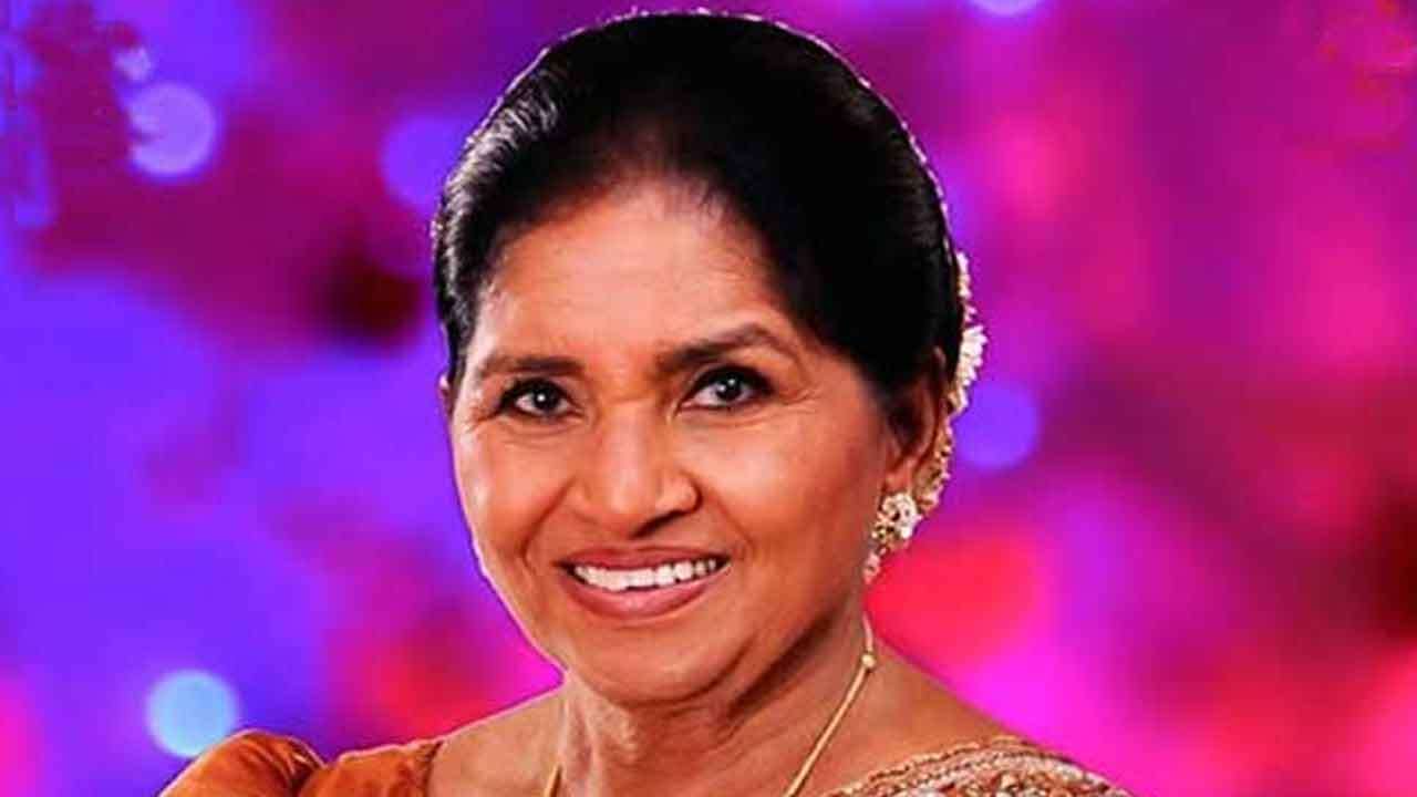 பாடகி லதா வல்பொலவின் இறுதிக் கிரியை பூரண அரச மரியாதையுடன்