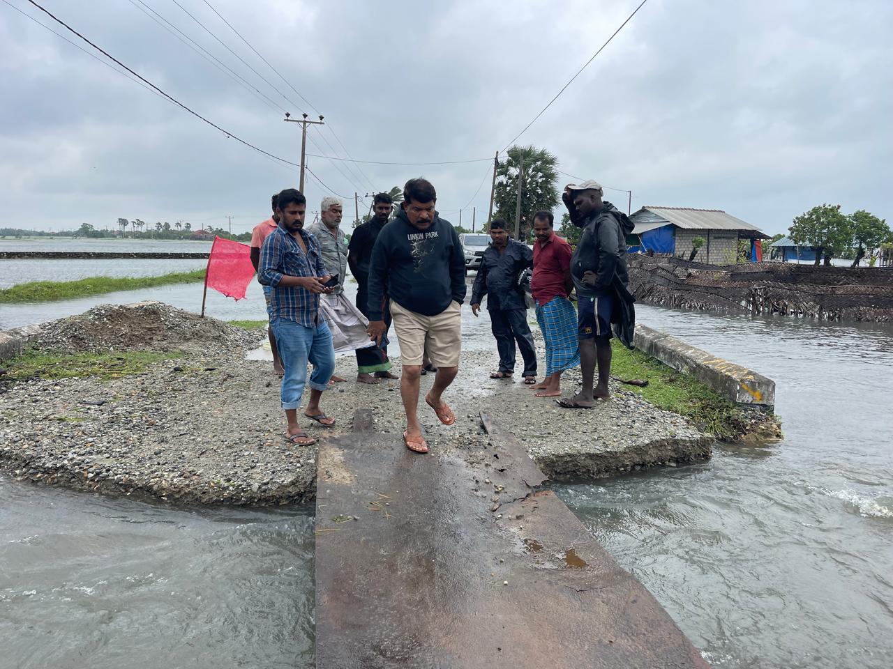 யாழ்ப்பாணத்தில் பாதிப்புகளைக் குறைக்க உடனடி நடவடிக்கையில் சந்திரசேகர்
