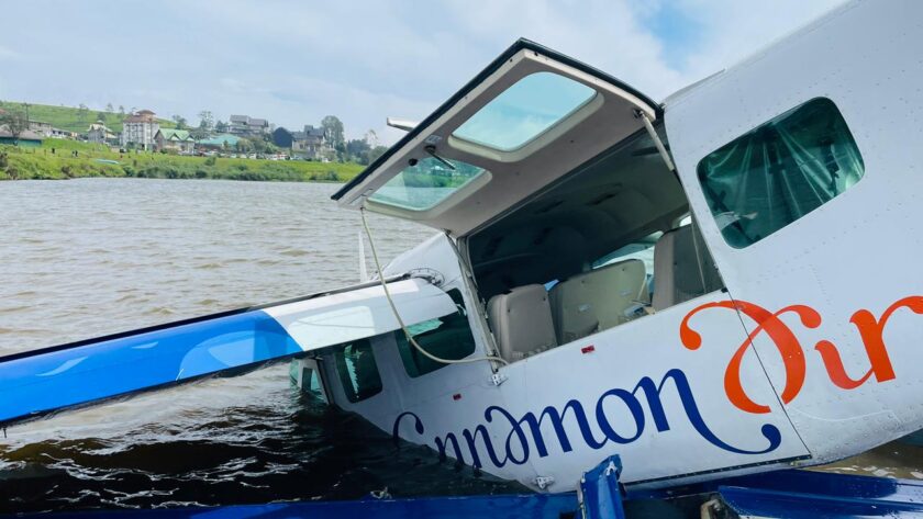 பயணிகளை ஏற்றச் சென்ற விமானம் ஏரியில் வீழ்ந்து விபத்து!