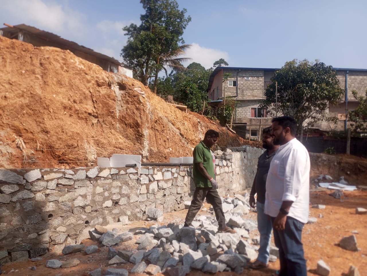 மஸ்கெலியா நகரில் வசதிகளுடன் கூடிய இரண்டு மாடி கால்நடை மையம்