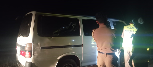 நிறுத்தாமல் சென்ற வான் மீது பொலிஸ் சுட்டதில் சாரதி உயிரிழப்பு