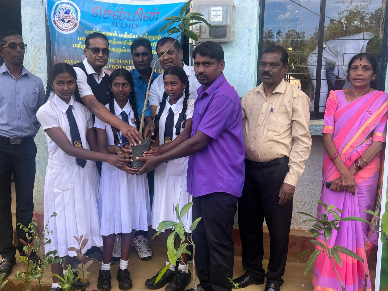 பத்தனை தமிழ் வித்தியாலயத்தில் மரம் நடுகை செயல்திட்டம்