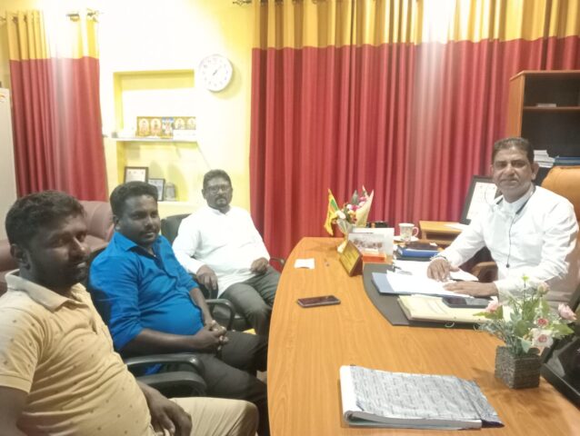 லொனக் இளைஞர் பிரதிநிதிகளும் அம்பகமுவ தவிசாளரும் சந்திப்பு