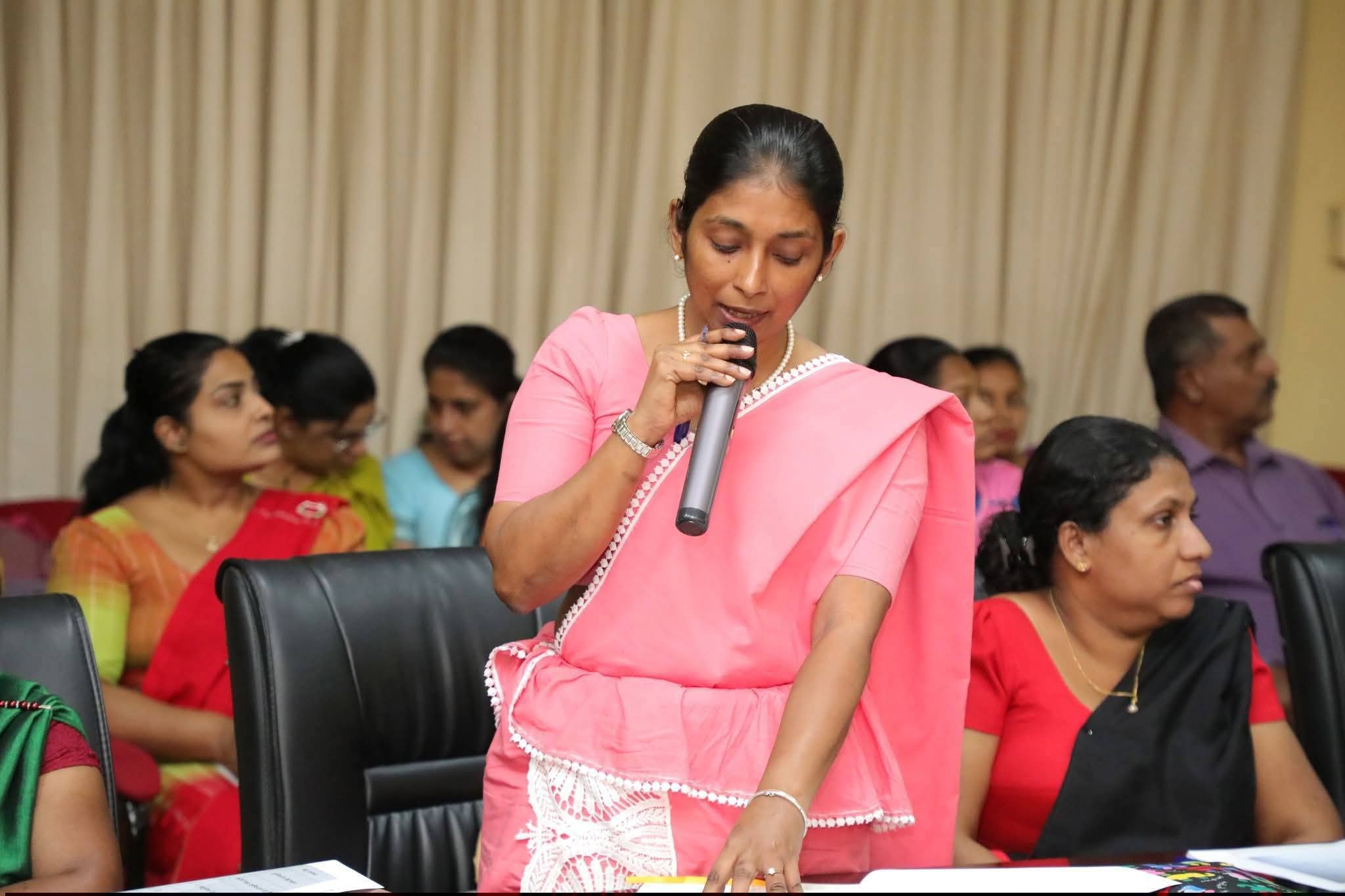 மத்திய மாகாண கல்வி அபிவிருத்தி திட்டங்கள் மீளாய்வு