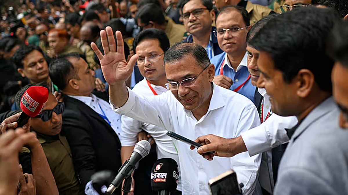 பங்களாதேஷ் புதிய பிரதமராக தாரிக் ரஹ்மான் பதவியேற்பு!