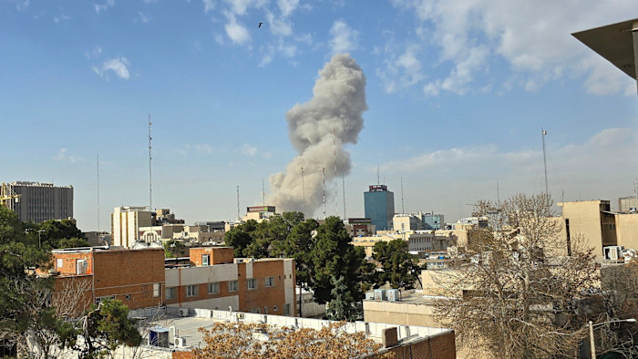 பதில் தாக்குதலை ஆரம்பித்தது ஈரான்: வெளிநாட்டு அமெரிக்கத் தளங்கள் இலக்கு