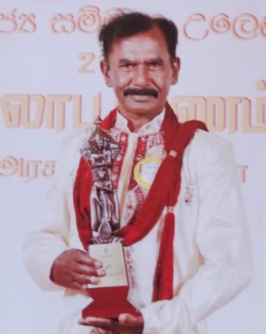 மண்ணின் மைந்தர் மலையக வாசுதேவன் கலாபூசணம் விருது பெற்றார்