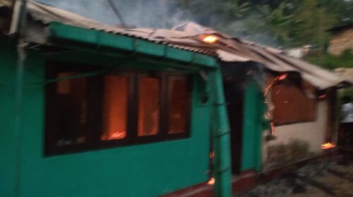 லிந்துலை வோல்ட்ரீம் தோட்டத்தில் தொழிலாளர் குடியிருப்பில் தீ விபத்து