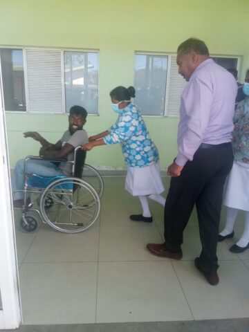 விஷப்பாம்பு தீண்டி ஒருவர் நுவரெலியா வைத்தியசாலையில் அனுமதி