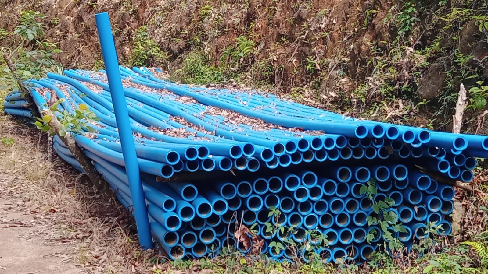 120 குடும்பங்களுக்குத் தூய்மையான குடிநீர் வழங்க அடிக்கல்