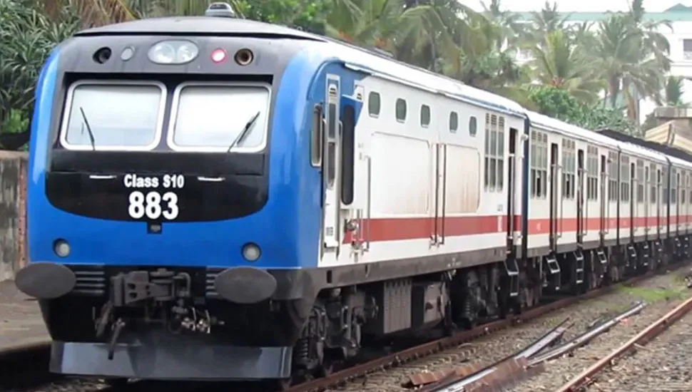 ரயில் கட்டணங்களை அதிகரிக்க வேண்டாம் என நிலைய அதிபர்கள் கோரிக்கை