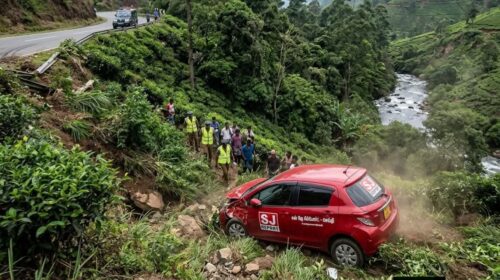 பலாங்கொடை -ஹற்றன் வீதியில் பள்ளத்தில் கார் வீழ்ந்து ஒருவர் உயிரிழப்பு