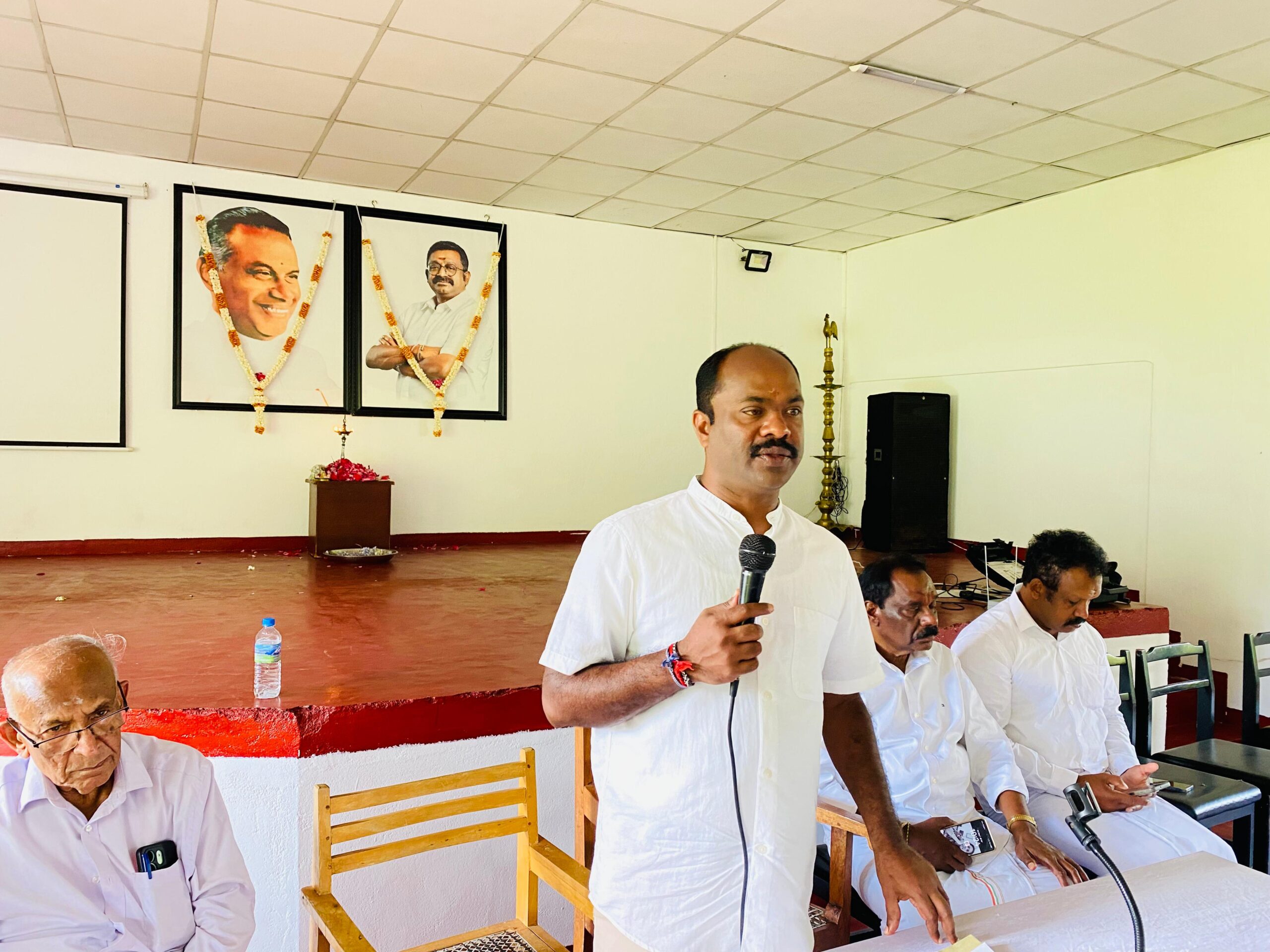 இ. தொ. கா மேதினக் கொடியேற்றம் கொட்டகலையில்
