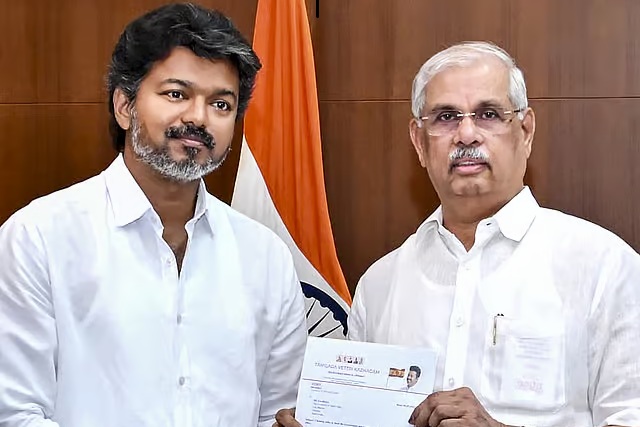 விஜய் முதல்வராவதில் நீடிக்கும் சிக்கல்: தமிழக அரசியலில் பரபரப்பு