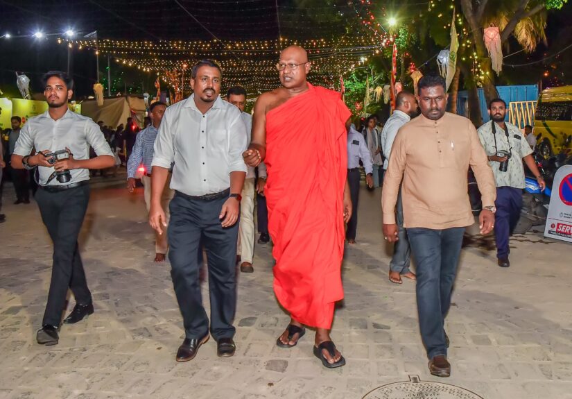 ஹுணுப்பிட்டி கங்காராமை விகாரையின் வெசாக் வலய விருந்தினராக பிரதீப்