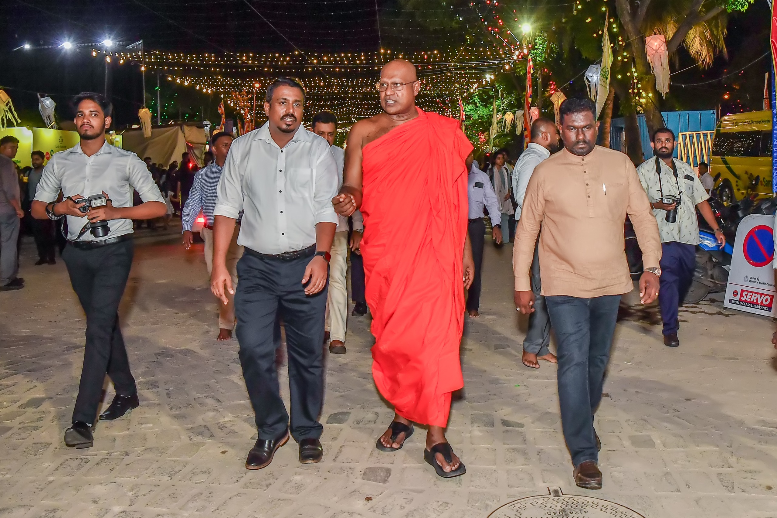 ஹுணுப்பிட்டி கங்காராமை விகாரையின் வெசாக் வலய விருந்தினராக பிரதீப்