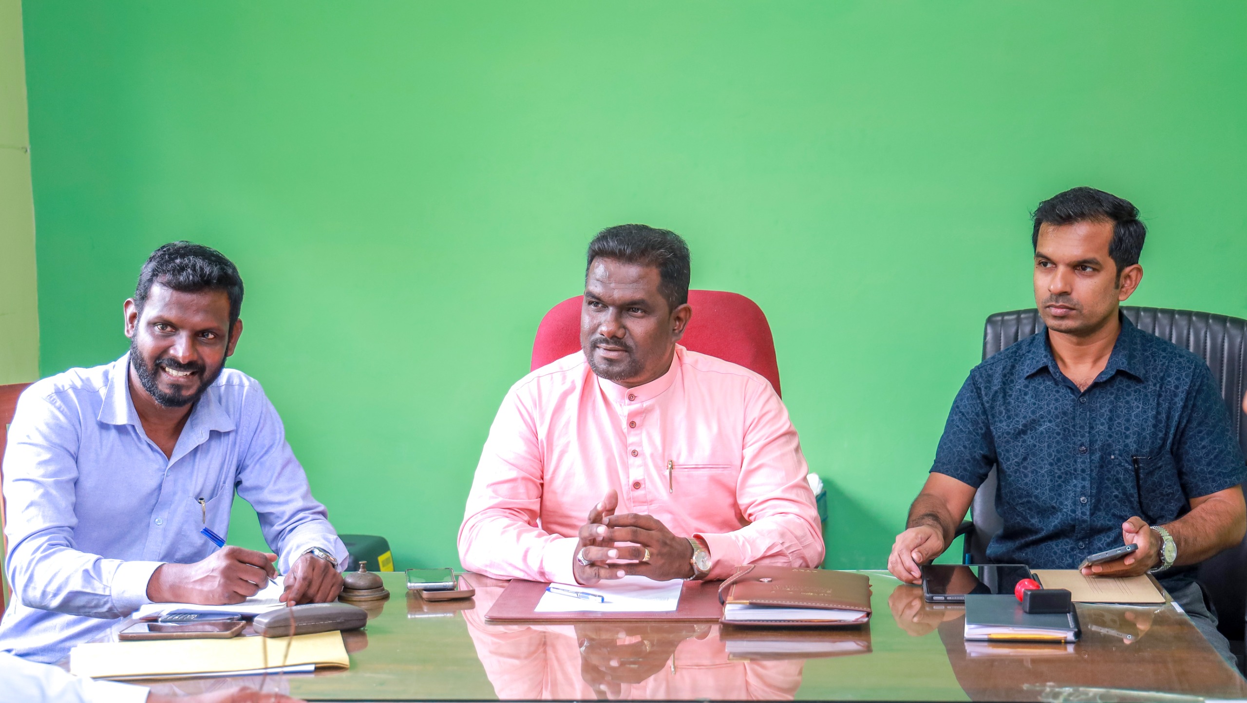 சிறு தேயிலைத் தோட்ட உரிமையாளர்கள் பிரச்சினைகளுக்கு உடனடித் தீர்வு