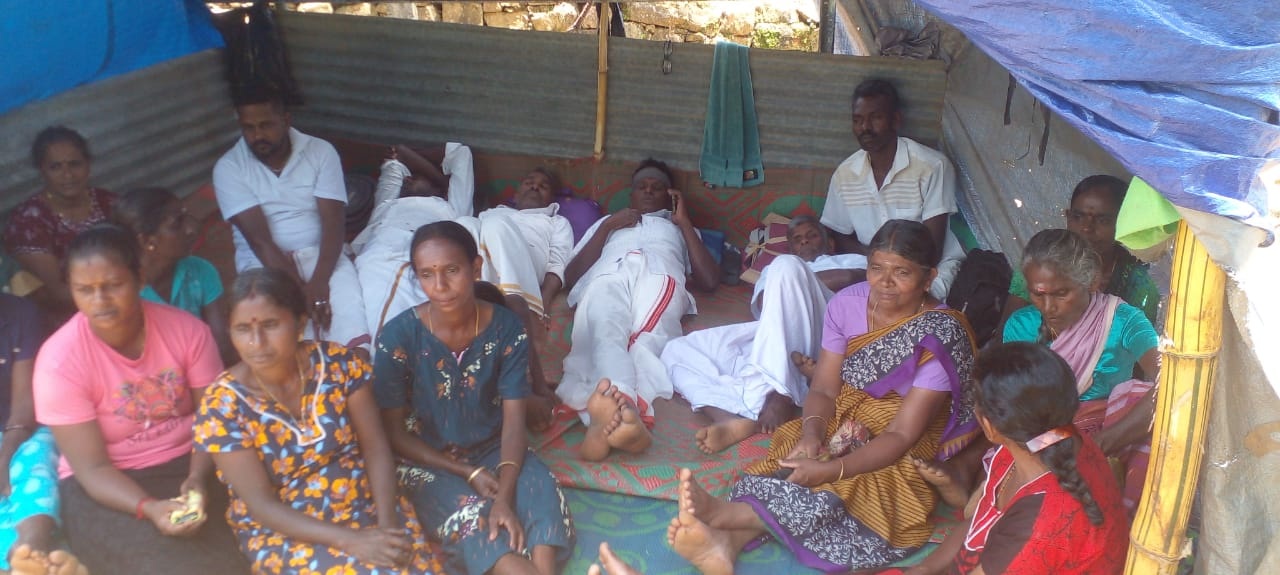 புசல்லாவை றொச்சைல்ட் தோட்டத் தொழிலாளர்கள் அறுவர் உண்ணாவிரதம்!