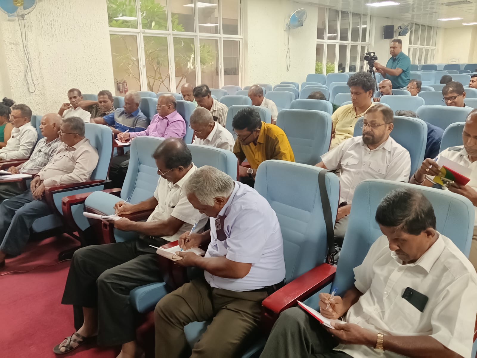 எசிதிசி குறித்து இரத்தினபுரி மாவட்ட செய்தியாளர் நலனுக்காக கருத்தங்கு.