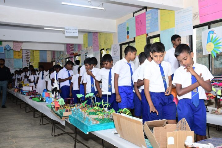 மாணவர்களின் திறனை வெளிப்படுத்தும் மடுல்கலை பரமேஸ்வரா தமவியில் கண்காட்சி