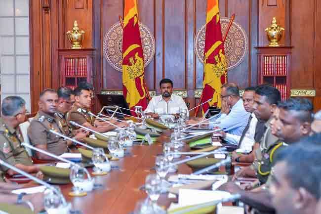 நீர்கொழும்பு சம்பவத்தையடுத்து ஜனாதிபதிக்கும் சிறை அதிகாரிகளுக்கும் இடையில் சந்திப்பு