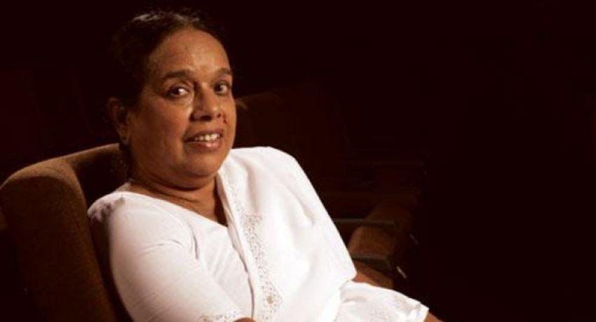 பிரபல பாடகி நந்தா மாலினி காலமானார்