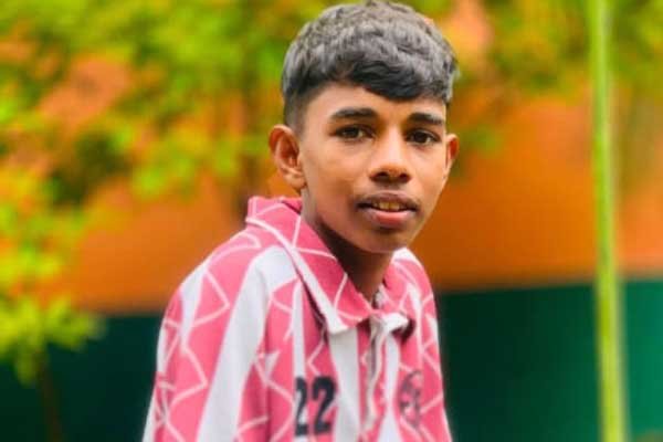 மின்னல் தாக்கிப் பாடசாலை மாணவன் மரணம்!