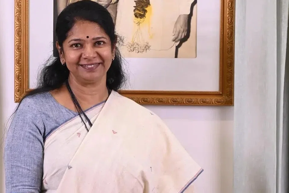 பெயரை மாற்றிக்கொண்டுள்ள கனிமொழி கருணாநிதி