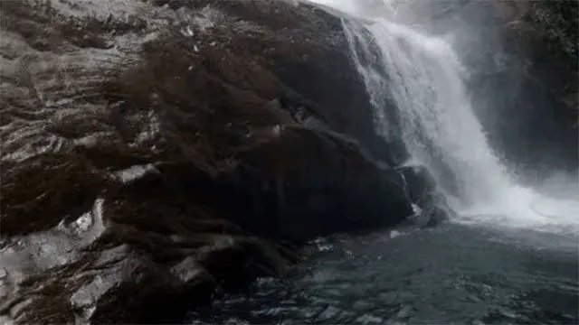 கித்துல்கலை மன்னாகட்டி அருவியில் காணாமல் போனவரை மீட்க தேடுதல்