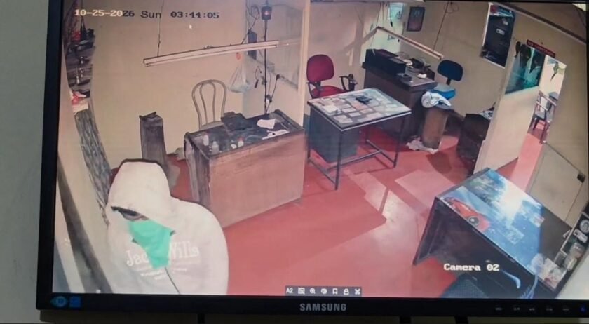 ஹட்டன் நகரில் ஒரே நபரால் நான்கு கடைகளில் கொள்ளை!
