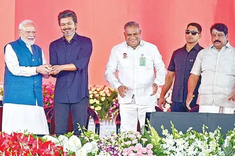 தமிழகத்துக்கு அனைத்து உதவிகளும் தொடர்ந்து கிடைக்கும்: பிரதமர் மோடி